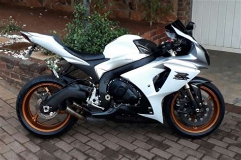 ~11k miles, excellent condition, just serviced, new tires. 2009 Suzuki GSXR 1000 Motorcycles for sale in Gauteng | R ...
