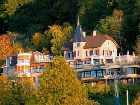 Wir sind junges paar und werden von unseren eltern. Unerwartete Kostenexplosion auf dem Schlossberg - Freiburg ...