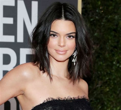 See Kendall Jenner S Bob At The Los Angeles Clippers Game Kendall Jenner Short Hair Kendall