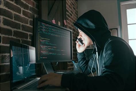 Online Scams Hacker Combat