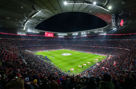 The allianz arena or fußball arena münchen is a football stadium in bavaria and is home to two bundesliga clubs tsv 1860 münchen and more famously, bayern munich. Allianz Arena in München: DFB kandidiert auch für ...