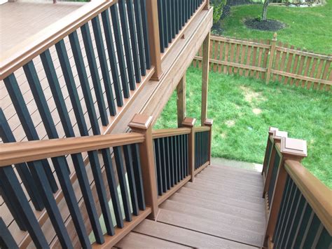 Trex Transcends Stairs With Black Square Spindles Deck Railings