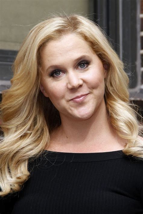 just when you thought you couldn t love amy schumer any more side fringe hairstyles