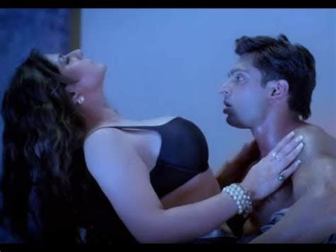 Wajah Tum Ho Zareen Khan Very Hot Scene In HD YouTube