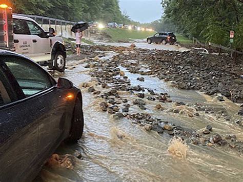 Us Issues Flash Flood Alert For Northeast After Woman In New York