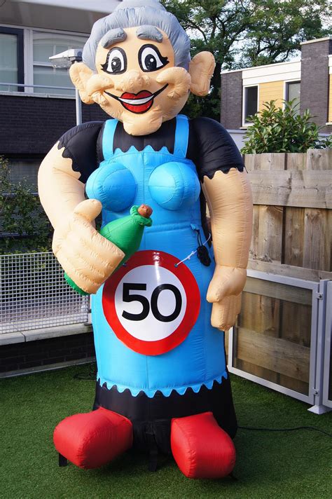 Verjaardag kleurplaten van harte gefeliciteerd. Opblaasbare Sarah pop huren bij Verhuurpoint ...