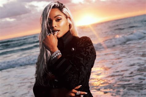 Run Me My Money Joseline Hernandez Lands Solo Show Joseline Takes Miami Reportedly To Be