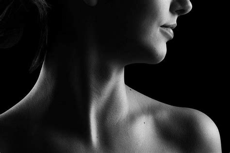 How To Get Rid Of Neck Discoloration Featured