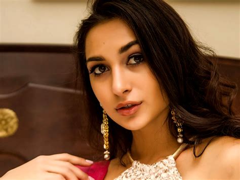 Anzhelika Tahir To Represent Pakistan In Miss Eco Beauty Pageant Life