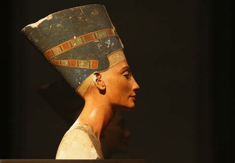 learn about female pharaohs of egypt cleopatra nefertiti and more nefertiti ancient egyptian