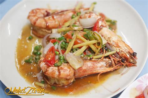 Jika anda penggemar makanan laut terutamanya udang dan ketam, sila lah berkunjung ke restoran mee udang & ketam sempoii diraja yang terletak di lorong sg choh, tanjung rambutan. Mee Udang & Ketam Sempoii Diraja