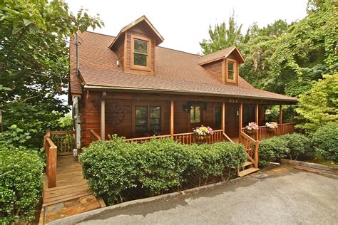 This newly listed 1 bedroom 2 bath cabin is located just a short drive to downtown gatlinburg. Romantic Honeymoon Cabin Rentals In Gatlinburg Tn Mtn One ...