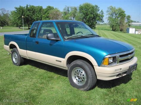 1995 Bright Teal Metallic Chevrolet S10 Ls Extended Cab 4x4 49390664