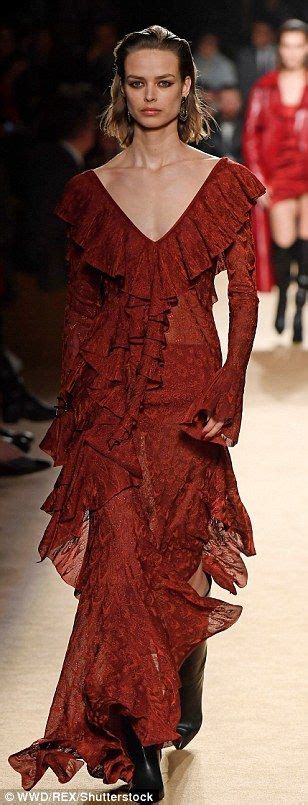 Bella Hadid Looks Sensational In Red At Cavalli Catwalk Milan Fashion Week Fashion Week Catwalk