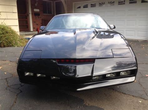 Knight Rider Kitt Replica 1982 Pontiac Firebird Trans Am Kitt For