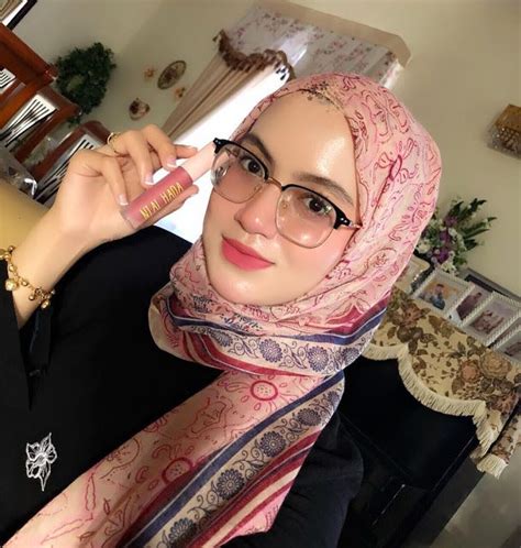 Asyiqin Khairi Malay Beautiful Hijaber Setahunbaru Wanita Cantik