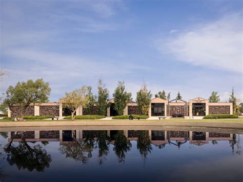 Chapel Lawn Funeral Home and Cemetery - Winnipeg, MB - 4000 Portage Ave