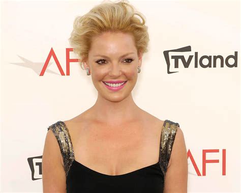 Video Hilarious Katherine Heigl Sues Duane Reade For Tweeting A Photo Of Her Holly Fame