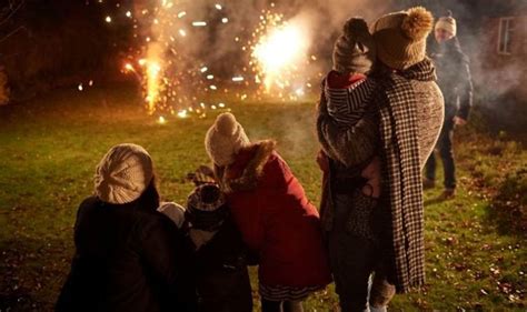 Bonfire Night Lockdown Activities How To Celebrate Guy Fawkes Night In