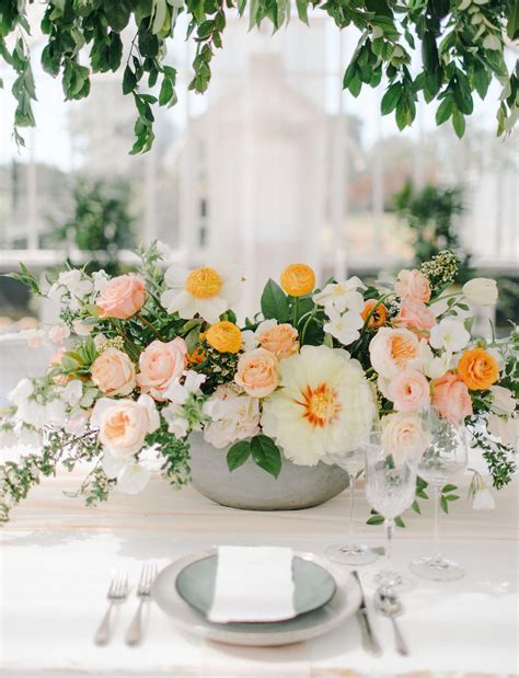 Not only do they have specialized wedding arrangements but they also work to create you your own combinations that you not only will julianne's florist make all of your wedding flower dreams come true but they will do so at some of. wedding flowers louisville ky | Garden roses centerpiece ...