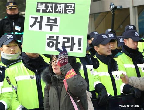Koreans Rally In Seoul To Protest Against Thaad Deployment 27