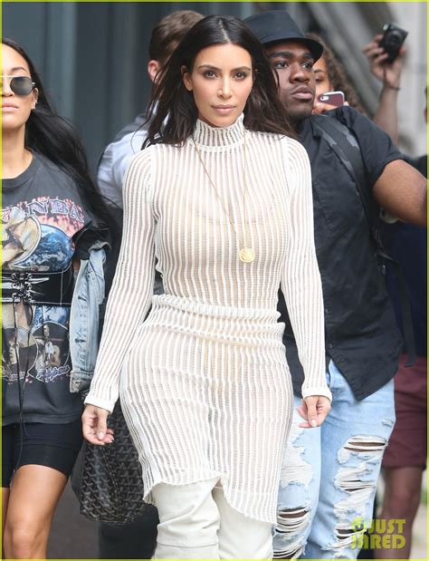 Kim Kardashian Steps Out In Style For Kanye Wests Yeezy Season Four