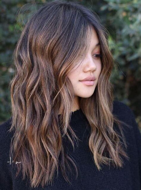 Find the perfect set of highlights to go with your very dark mane. 60 Ways to Wear Layered Hair in 2021 - BelleTag