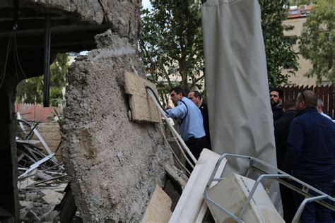 16 צוותי כיבוי, בסיוע שישה מטוסי כיבוי ומסוק, הצליחו לבלום את התפשטות האש ולכבותה. הרוג כתוצאה מפיצוץ בלון גז בחניון תת-קרקעי בי-ם: שלשה פונו ...