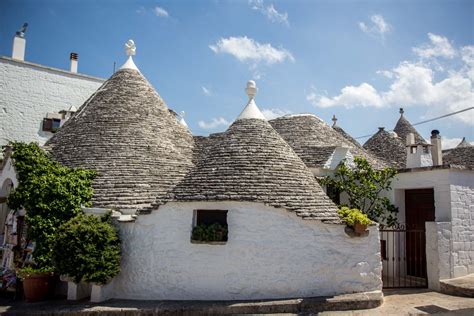 Trulli Of Alberobello A Guide To Seeing Puglia Trulli In Italy