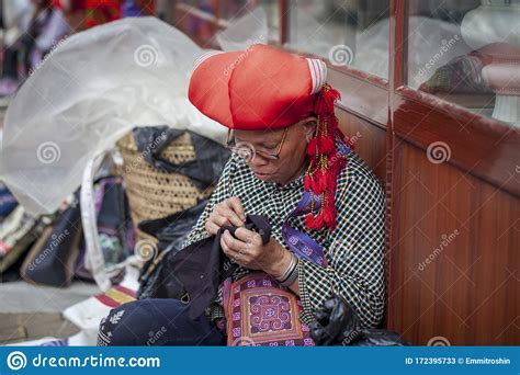 tribes-of-black-hmongs-in-the-city-of-sapa-editorial-stock-photo