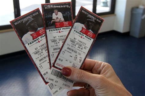 Boston Red Sox To Keep Tickets Prices The Same In 2012