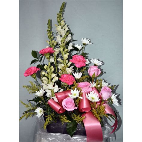 Pink Roses And Carnation Arrangement Myflowerstogo