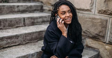 Why People Who Talk On The Phone Have Stronger Relationships