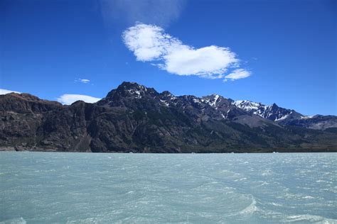 Amazing Blue Glaciers At Patagonia Argentina Photos Boomsbeat