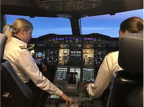 lufthansa group boosting role of women in aviation pilot career news pilot career news