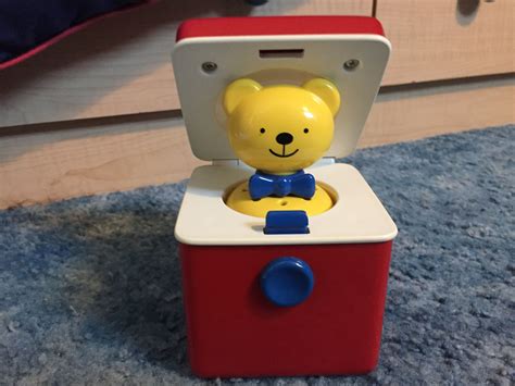 Bear In The Box By Ambi Seen In Language Nursery Baby Einstein Videos