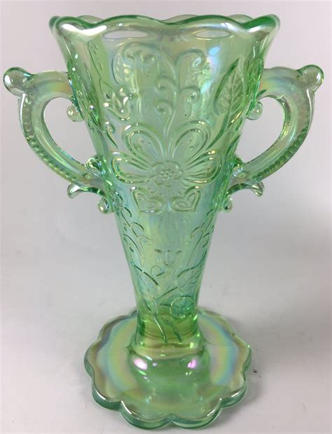 Green Carnival Glass Vase Decor For You