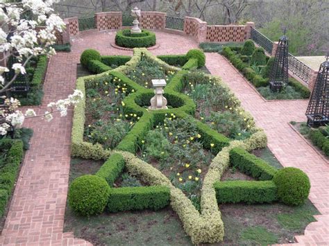 The entire effect should be equally divided in each hemisphere. early spring- knot garden | Parterre garden, Garden hedges ...