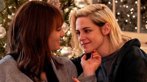 happiest season es la película lésbica que mereces ver estas navidades lesbicanarias