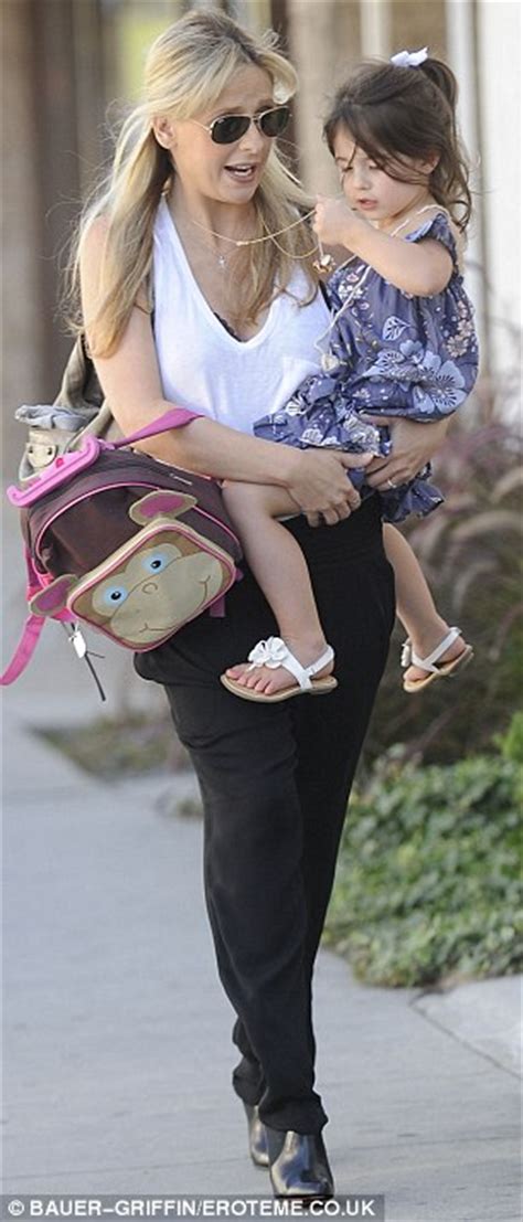Sarah Michelle Gellar Enjoys Some Mother Daughter Bonding Time A