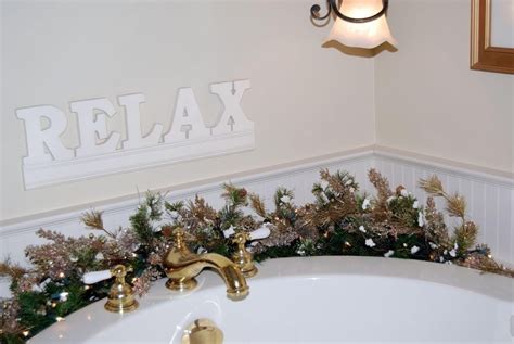 8 Merry Ideas To Decorate Your Bathroom For Christmas Foter