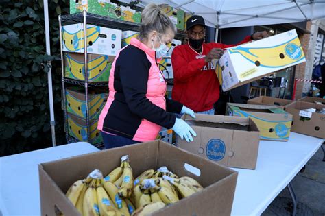 Register For Food Pantry Volunteer Opportunities Lakeview Pantry