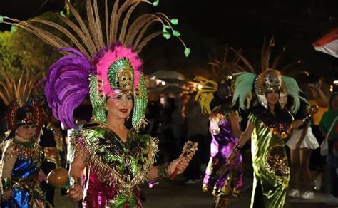 FOTOS Algarabía y música así se vivió el desfile del Carnaval de