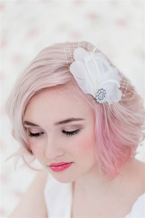 Schau dir unsere auswahl an haarschmuck hochzeit an, um die tollsten einzigartigen oder spezialgefertigten personalisierte werbung. Haarschmuck für kurze Haare, Federfächer für die Braut ...