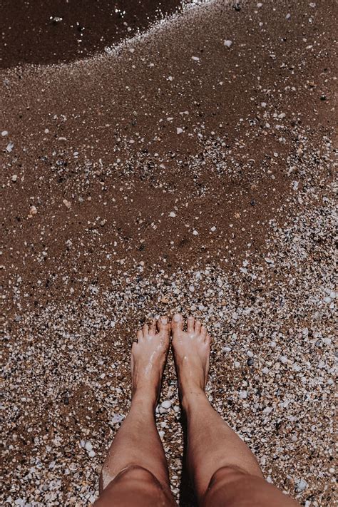 Playa caucásico piernas océano persona arena mar verano agua