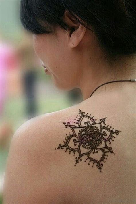 45 Lovely Henna Tattoo On Shoulder Tattoo Designs