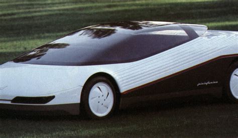 The car is characterised by wedge shaped lines, of an extremely aerodynamic sport berlinetta. Honda - HP-X | www.Carrozzieri-Italiani.com