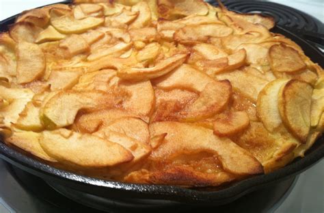 Oven Baked Apple Pancakes