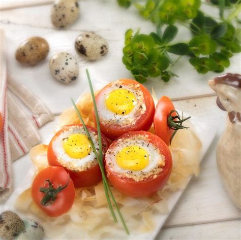 Les foodies vous présente 39 recettes avec photos à découvrir au plus vite ! Recette Œufs de cailles en cocotte de tomate | Recette ...