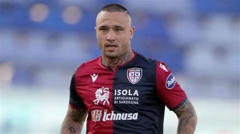 Juve ko contro il porto, social impazziti: Cagliari-Benevento, formazioni ufficiali: Nainggolan ...